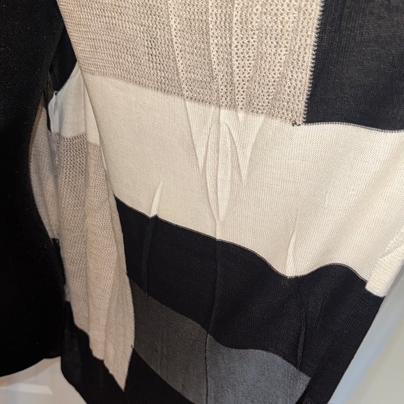 Colorblock Open Front Cardigan - Picture 9 of 16